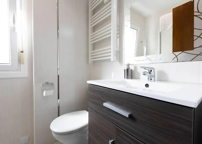 Apartment Zurubi-gain. Basquenjoy Hondarribia